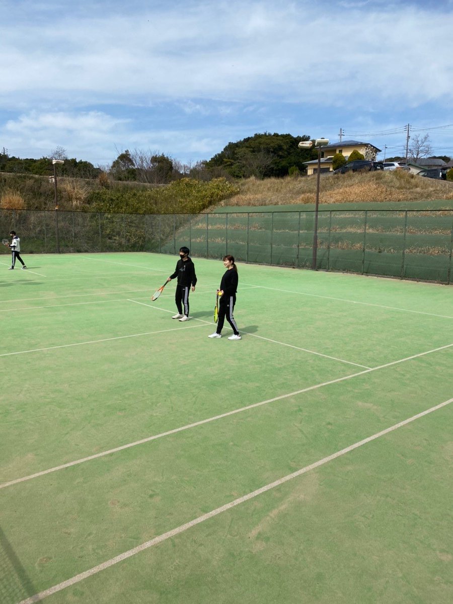 momoyamasomeday's tweet photo. 先日行われた春合宿の様子をお届けします🎾
観光から始まりテニス・BBQ・飲み会と淡路島を満喫してきました🏝ハプニングあり笑いあり涙ありの忘れられない2泊3日になりました❗️
次のイベントは4月のお花見になるので、新1・2回生は是非参加してみてください🌸
#春から桃山
#桃山学院大学 https://t.co/ooc9Lw2b2q