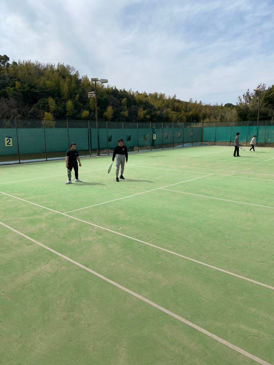 momoyamasomeday's tweet photo. 先日行われた春合宿の様子をお届けします🎾
観光から始まりテニス・BBQ・飲み会と淡路島を満喫してきました🏝ハプニングあり笑いあり涙ありの忘れられない2泊3日になりました❗️
次のイベントは4月のお花見になるので、新1・2回生は是非参加してみてください🌸
#春から桃山
#桃山学院大学 https://t.co/ooc9Lw2b2q