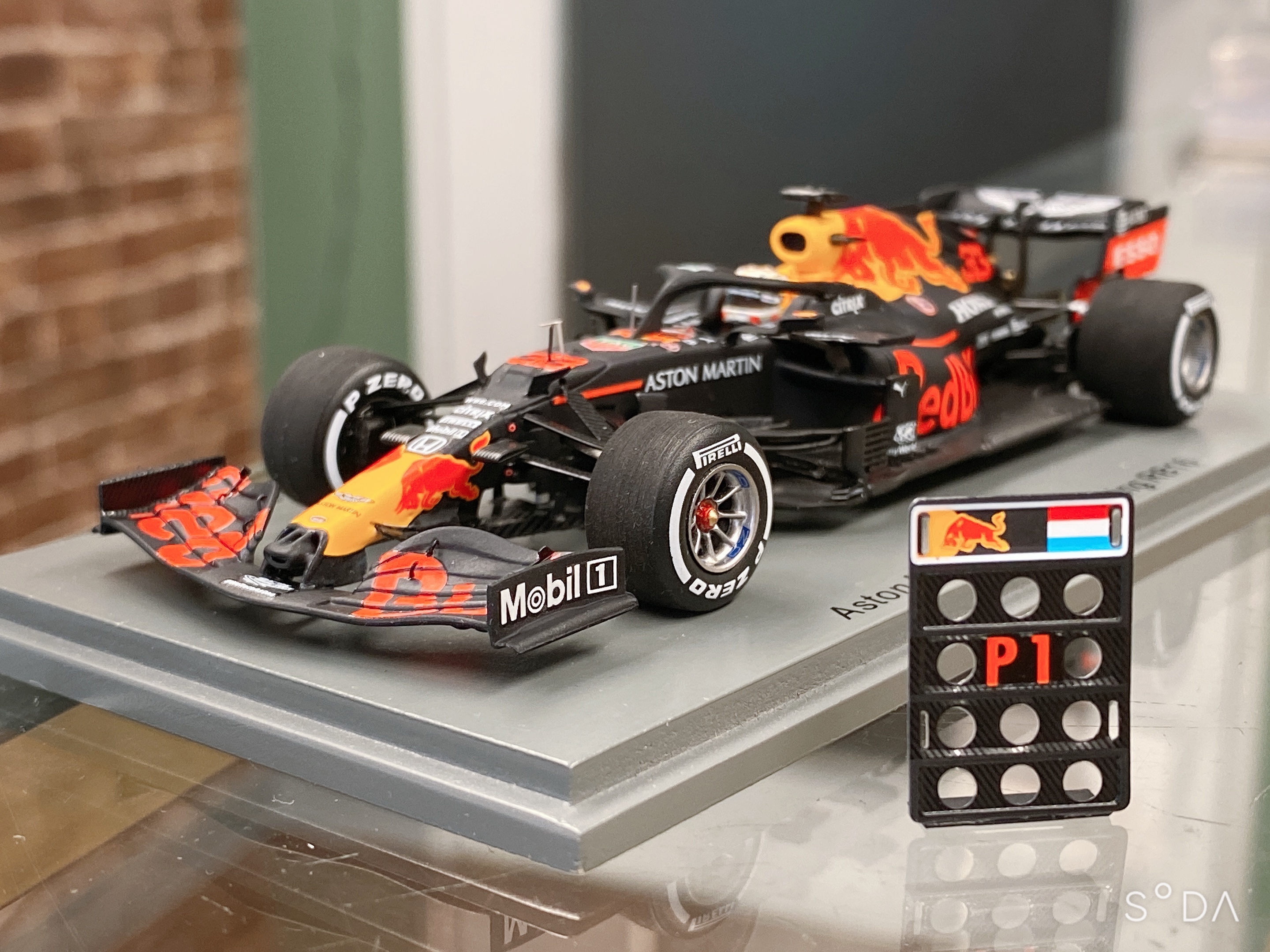 F1 レッドブル レーシング × アストンマーティン × プーマ