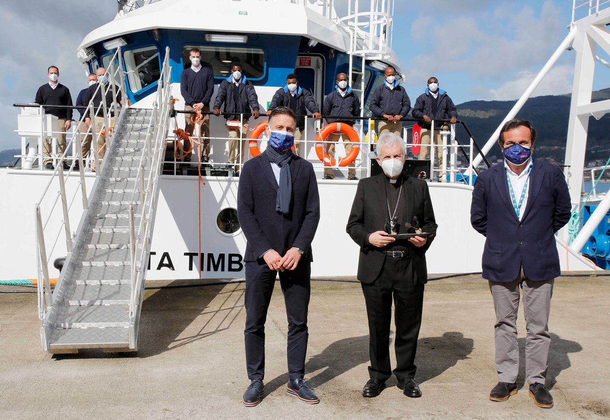 PescanovaCorp's tweet photo. Hoy celebramos la entrega de nuestro nuevo barco para #Pescamar. El #PontaTimbue es un moderno tangonero congelador de 32 metros de eslora que pronto partirá hacia #Mozambique para unirse a la campaña de pesca de #langostino🦐🚢@pescanova_es 👉https://t.co/GqmR8ufBM3 https://t.co/TRZnlpe9Mh