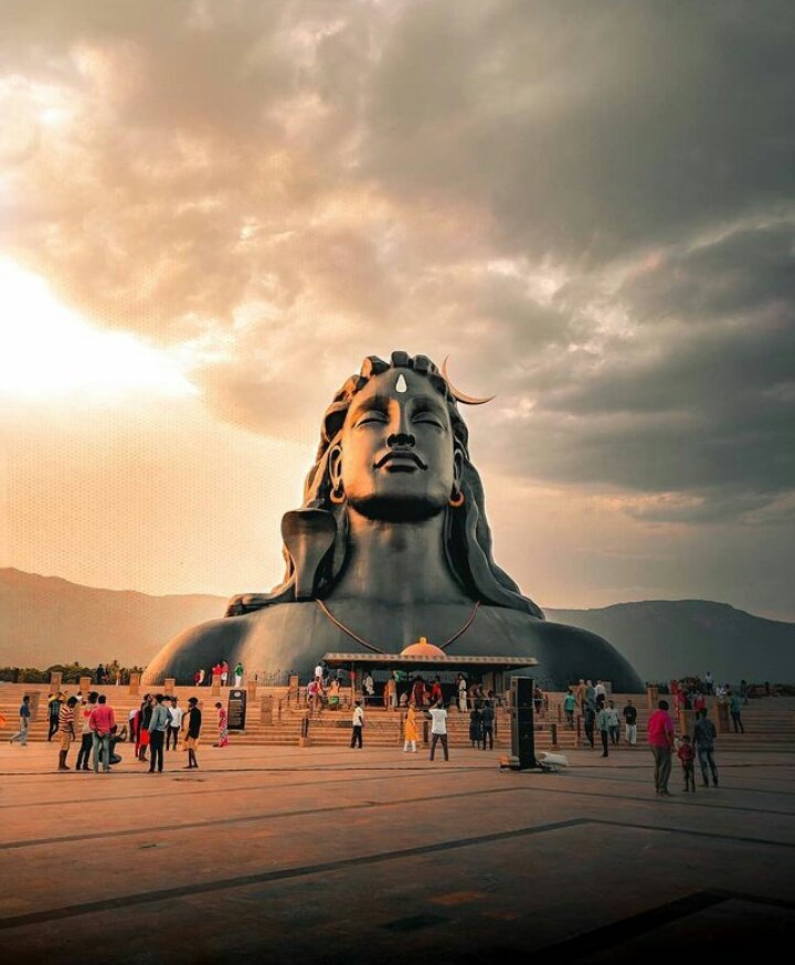 Don't break the chain :)

-your wallpaper
-last song
-7th pic from gallery