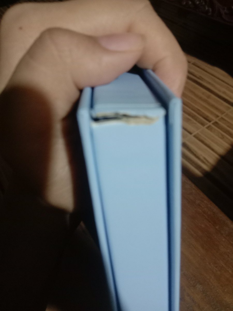 I'm also selling to be one lai guanlin's inclusion kaso damage yung box 100 pesos na lang po

wanna one