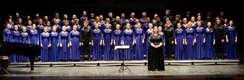 GerriLynnMackey's tweet photo. This will be a St Paddy’s Day like no other. Bars &amp; restaurants are closed so normal festivities won’t happen. But Shalloway Youth Choir released a celebratory video despite Covid 19 restrictions. Kellie Walsh, artistic director of Shalloway Youth Choir 
Is up next. @VOCMBen https://t.co/1cFx5iOwss