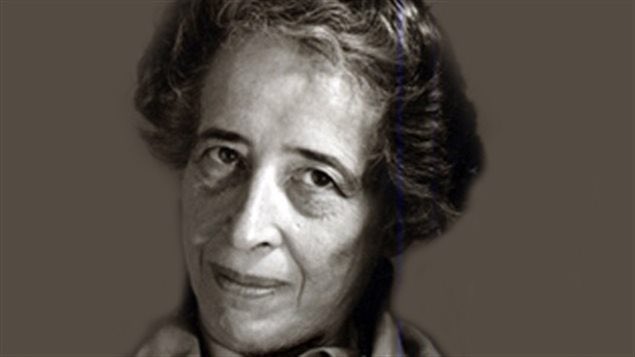 coherence_e's tweet photo. « La crise de l’autorité dans l’éducation est étroitement liée à la crise de la tradition, c’est-à-dire à la crise de notre attitude envers tout ce qui touche au passé. »
Hannah Arendt https://t.co/U7kgqJBSc8