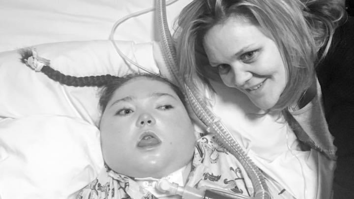 Hayley is Mum to Holly who died shortly before Mother’s Day 2020. In this special #MothersDay2021 blog she writes about Mother’s Day taking on a brand-new meaning when you “join a bereaved Mums club that I never signed up for.” Read in full. <a href="/ClaireHouse/">Claire House</a>
togetherforshortlives.org.uk/mothers-day-wi…