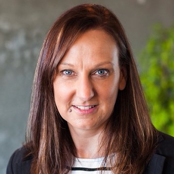 SagePartners's tweet photo. Happy #FollowFriday! Introducing @KarenAinley1, #VP of Product #SageBusinessCloudAccounting @sagegroupplc.

Karen's set to take the virtual stage at our upcoming #SageDevStream event on March 18 to talk Sage #tech and moving to the #cloud.

Find out more👉https://t.co/kHWQ2xNvmy https://t.co/2RpRMSGJXM