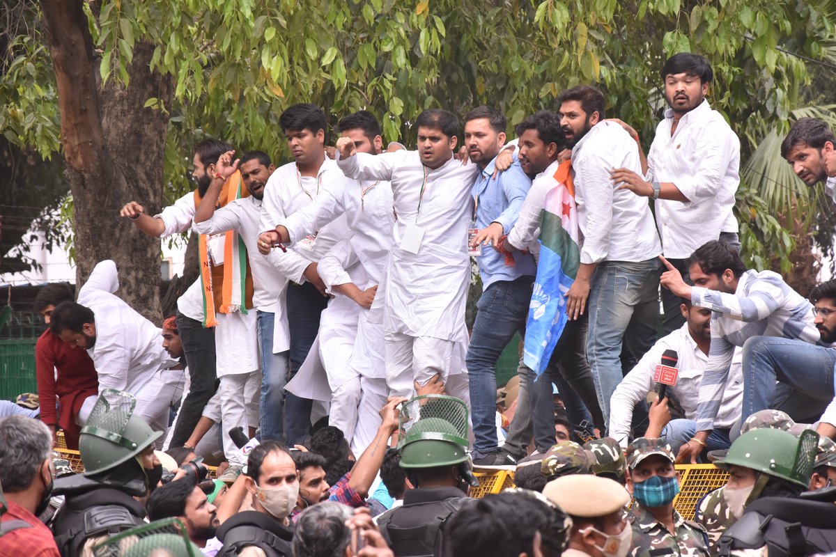 nsui's tweet photo. No amount of Police Brutality &amp; Lathicharge can stop us from raising issues &amp; concerns of the students of this nation.
We will keep voicing &amp; raising student issues to this deaf @BJP4India govt.
#StudentsWantJobs https://t.co/rI6Ys1ydfk