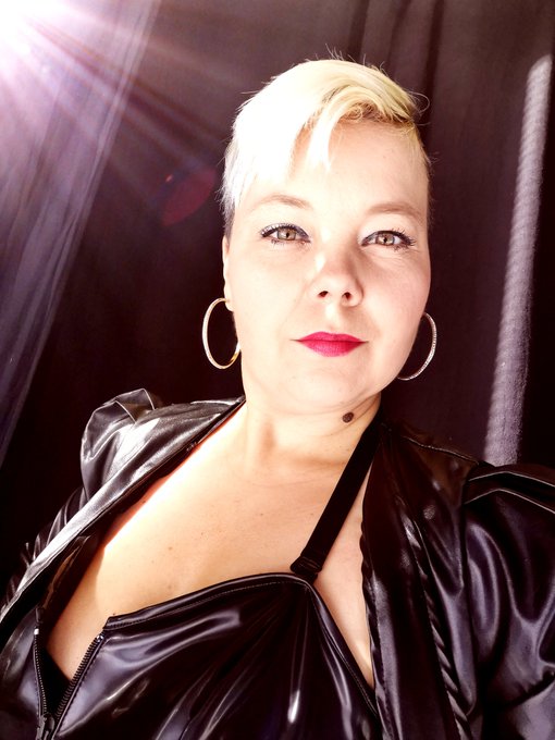 Camsessions available via Skype.  2,50 Euro/ Minute, payable with Amazonvoucher or Paypal.  Skype: live:lady-susan_2<a href="/tag/leather"class="tags"><span>#leather</span></a><a href="/tag/bdsm"class="tags"><span>#bdsm</span></a><a href="/tag/fun"class="tags"><span>#fun</span></a><a href="/tag/femdom"class="tags"><span>#femdom</span></a><a href="/tag/boots"class="tags"><span>#boots</span></a><a href="/tag/mistress"class="tags"><span>#mistress</span></a><a href="/tag/bondage"class="tags"><span>#bondage</span></a>
