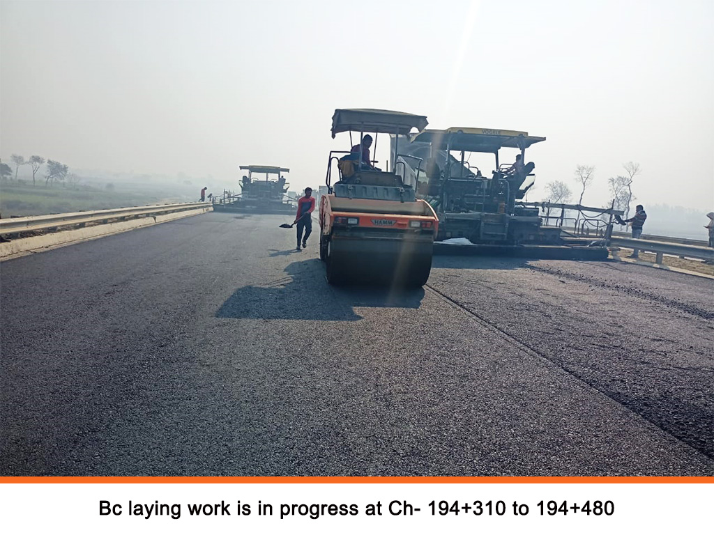 upeidaofficial's tweet photo. लखनऊ के चाँद सराय से गाजीपुर के हैदरिया तक 341 किमी0 लम्बे #पूर्वांचल_एक्सप्रेसवे का निर्माण कार्य तीव्र गति से हो रहा है...
.
.
@CMOfficeUP @UPGovt @ShishirGoUP @InfoDeptUP https://t.co/spzDy3lAgr