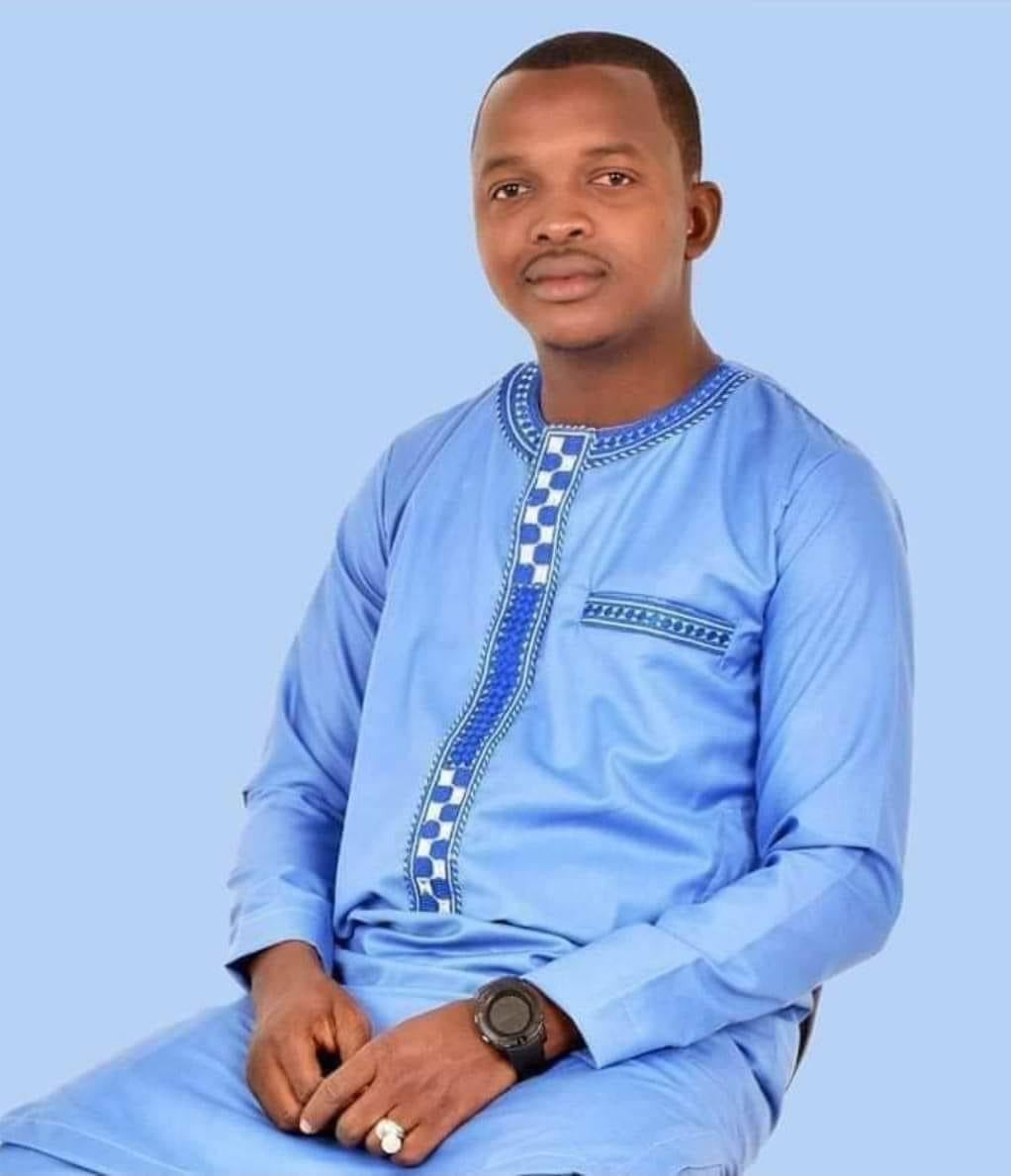 bc_kallo's tweet image. Il est social, patriote et dévoué pour la cause de son pays, particulièrement sa ville Kankan.
#CONDEBA le concepteur de groupe Facebook « LA GUINÉE MALGRÉ TOUT », est un gars sympa ouvert tout le monde.
Pour ce jour cher ami, je te souhaite une fabuleuse journée d’anniversaire.