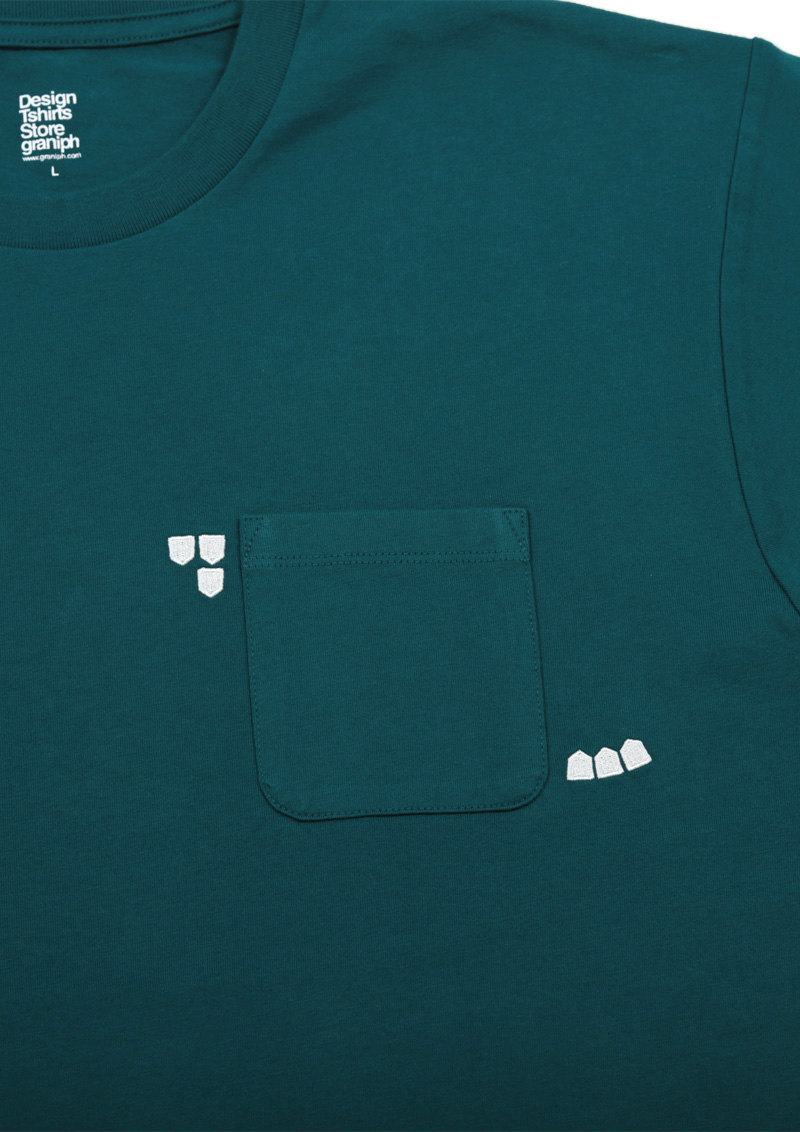 グラニフ 将棋tシャツ 将棋の初期配置をドットの強弱で表現 駒の強さを表現しているようです ぱっと見 将棋とわからないところもポイント 胸ポケには駒を刺繍 グラニフ Graniph T Co Tldjisublq