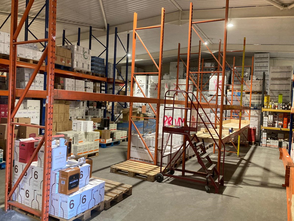 The shelves are going up and we're quickly filling them!  

#WineWarehouse #BondedWarehouse #Expansioin #NewSpaces #MoreWine #WineRetail #WineShop #Cardiff