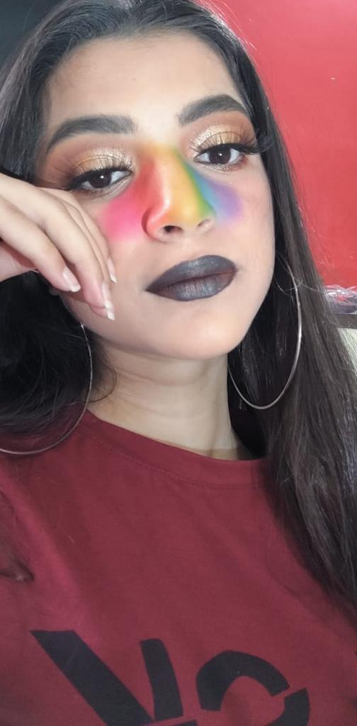 shams_raeena's tweet photo. Can't really get over what @_mcdrew  taught us in @ColourPopCo masterclass.🤭🙈
#colourpopmasterclass https://t.co/PcZx4hiA4p
