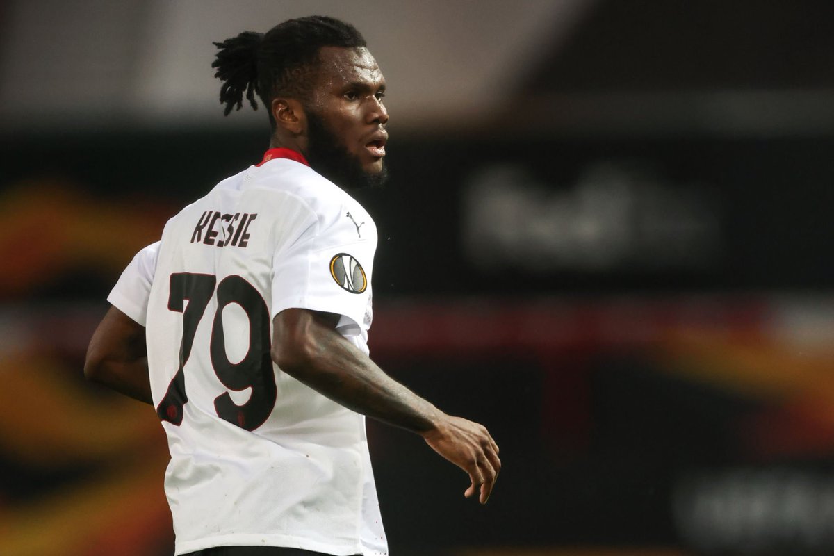 Footballtweet's tweet photo. Franck Kessié: "I'm not afraid of running a lot. Sometimes my teammates ask 'How do you do it?' I reply that it's natural for me. I'm earning way too much money to not sweat on the pitch. In Africa, there are people who walk 20 miles every morning just for a piece of bread." https://t.co/uzekTJlELQ