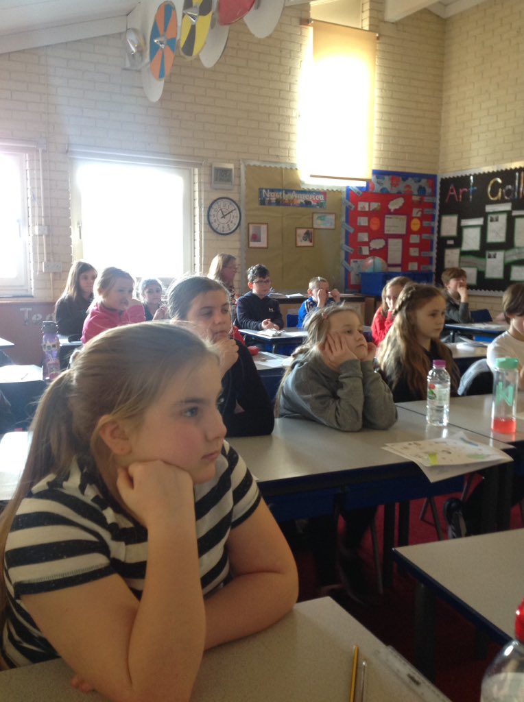 AshurstPrimary's tweet image. Year 5 are enjoying their live lesson at the VET school. They are learning a lot about how to look after cows. @NFUEducation #BritishScienceWeek2021