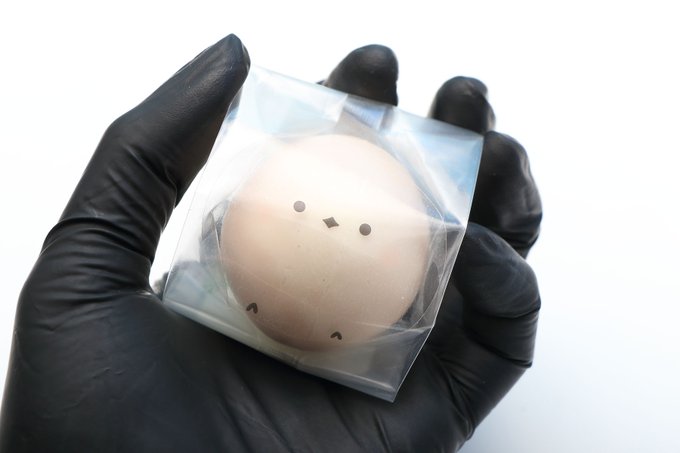 六花亭のストロベリーチョコがシマエナガぽかったのでつい