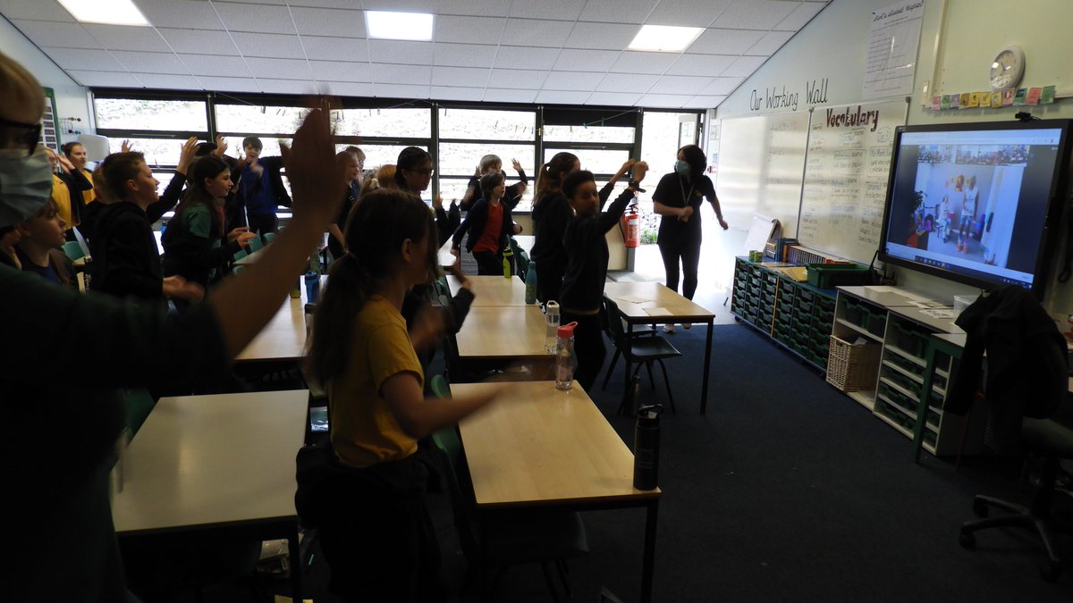 khskent's tweet photo. A huge thankyou to @MrMotivator for getting the school pumping and moving this morning! The energy was massive! Until next time, please! #sayyeah #classroomworkout #getmotivated #kentschools #fridayfeeling # https://t.co/jyvtKhCqVw