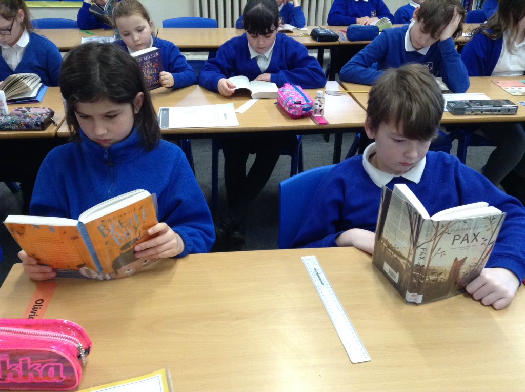 latimerprimary's tweet image. #ClassER can't get enough our their new quality books! #LatimerReading #BookItLists #Bookworms 📚🌟