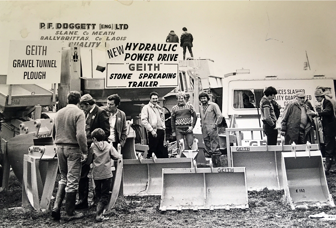 Geith_Intl's tweet image. Here are some throwback pictures from the archives. One from the Geith stand at the National Ploughing Championships  in 1990 and the other from a show in 1977. What was the first construction show you attended?
#geith #excavator #excavators #excavatorlife #excavatorattachments