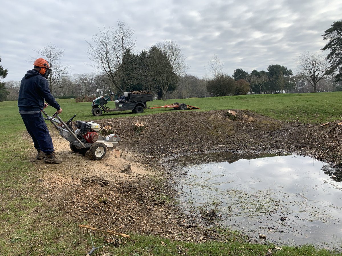 Goring & Streatley GC greenkeepers tweet media