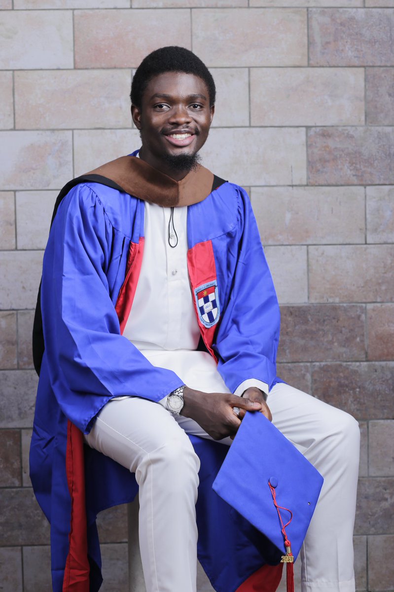 schooltrendz's tweet photo. MAN SPONSORED BY DAVIDO BAGS FIRST CLASS

Jide, whose higher education was sponsored by @davido, took to Twitter to appreciate the artist as well as everyone who contributed to the success of his Electrical and Electronics Engineering in ABUAD.

#successstory #successmindset https://t.co/JdGNCJduqO