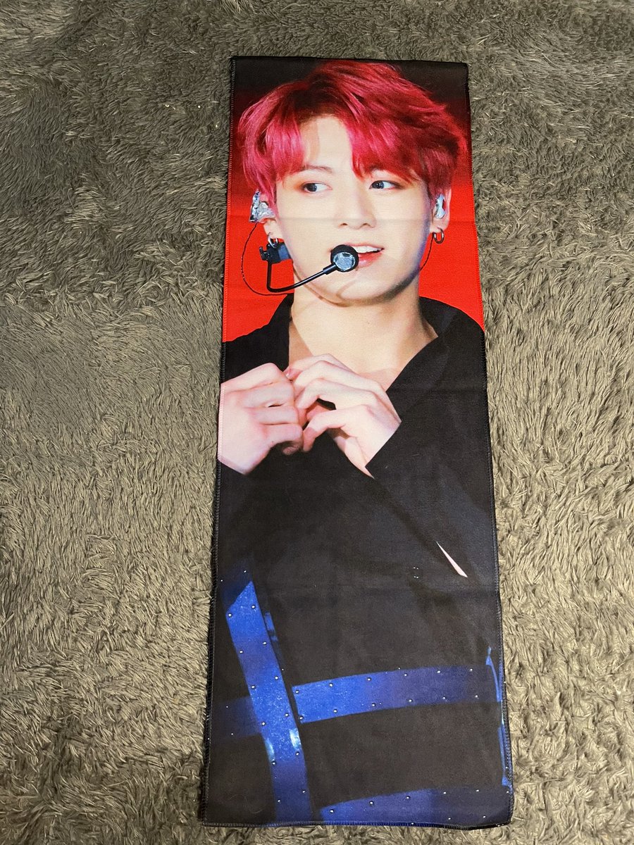 WTS

slogan BTS
all item 200k
minat DM

help RT + Share