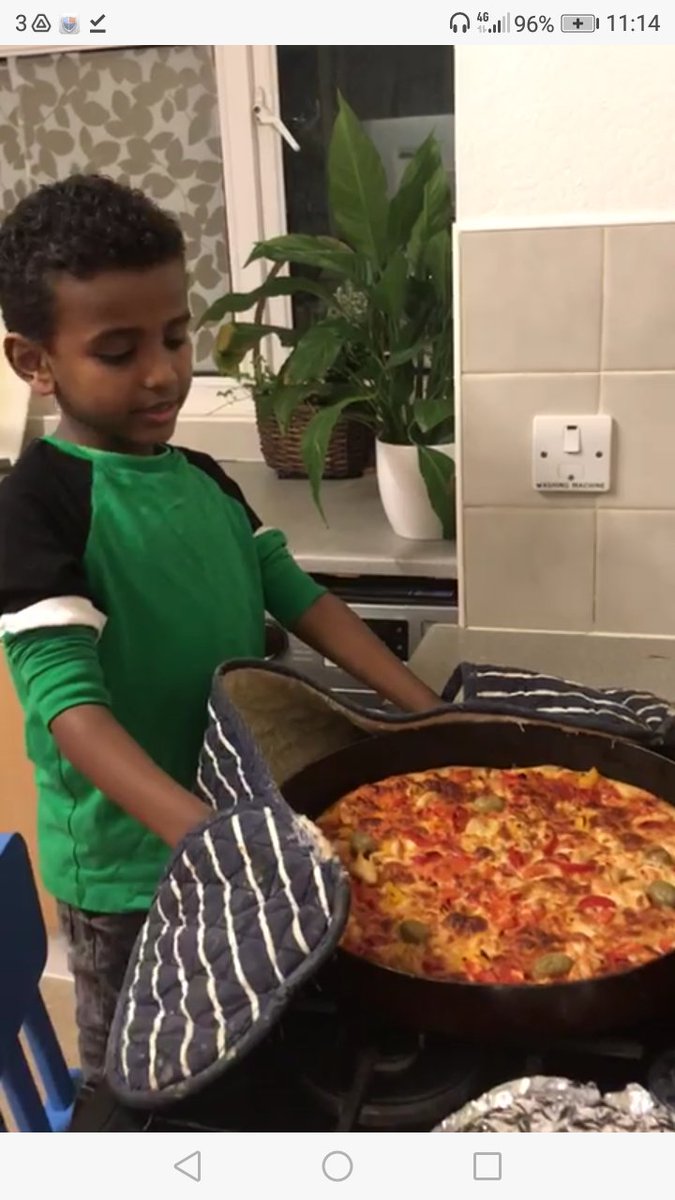 AbundanceArts's tweet photo. ✨Practical Experiment ✨😆 Yeh! - tasty Science in homemade 🍕🥗...👏🏼our Art Club sharing online #BSW21👍🏼 😊😁✨
@ScienceWeekUK #Cooking #CreativityCrystalized #FridayFeeling #mentalhealth @STEMLearningUK https://t.co/4BFo0tGu1H