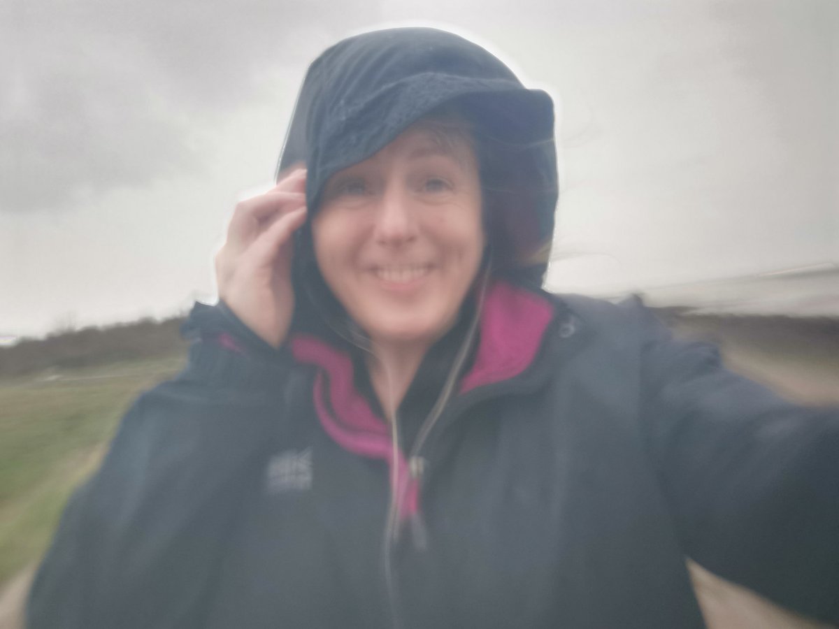 DeneezWilton's tweet photo. The weather was conspiring against me today #selfiefails https://t.co/qOwfC45RPb