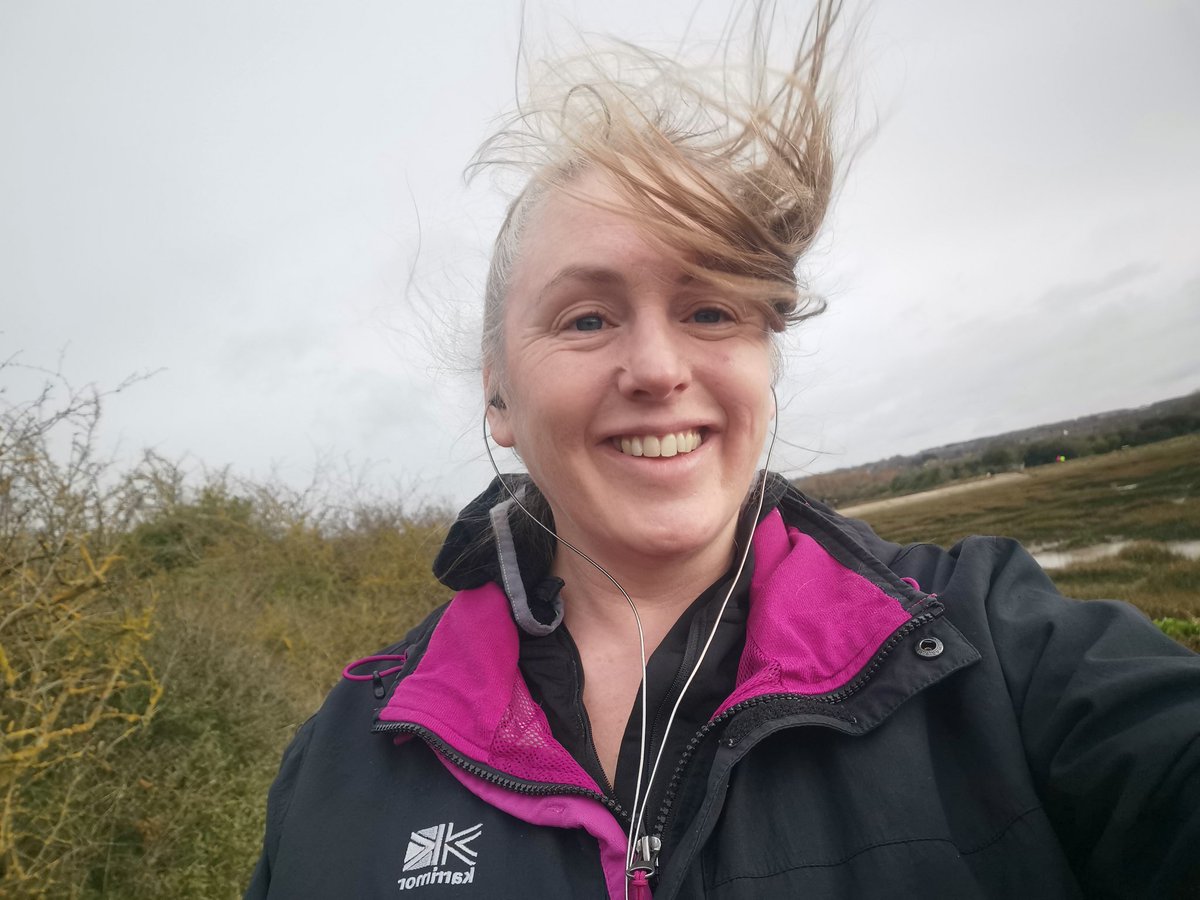 DeneezWilton's tweet photo. The weather was conspiring against me today #selfiefails https://t.co/qOwfC45RPb