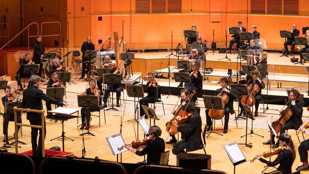 This Sunday, join us for the premiere of Clydebank ’41, a specially commissioned orchestral work to mark 80 years since the tragic Clydebank Blitz attack of 1941. 

Available to watch from Sunday 14 March at 12pm on our YouTube channel. Find out more: bit.ly/30BHDHn