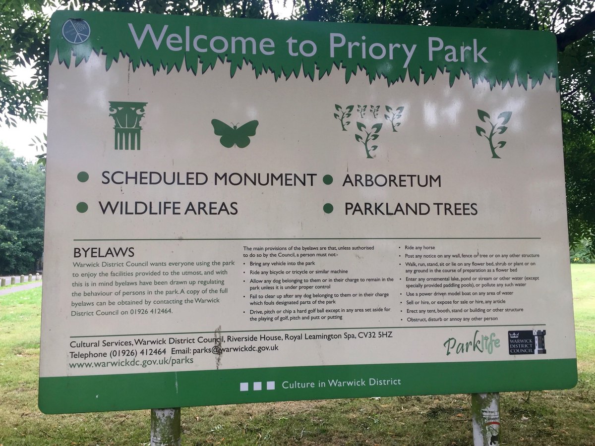 moreWarwick's tweet photo. Warwick Town Trail 10 
To the right of Northgate House is Priory Park, site of the mediaeval Priory of the Holy Sepulchre a vast mansion which was shipped to the USA in 1926 &amp; now forms part of Virginia House in Richmond, Virginia! https://t.co/RRc91wE2LX