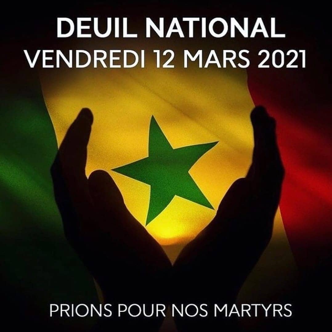 ElzoJamdong's tweet photo. Que Dieu accueille et pardonne les âmes des personnes tuées pendant les manifestations 🤲🏽
Et que justice soit faite pour leur mémoire ! 
#LeSenegalEnDeuil 🇸🇳🙏🏽 https://t.co/9jcpRQkZRu