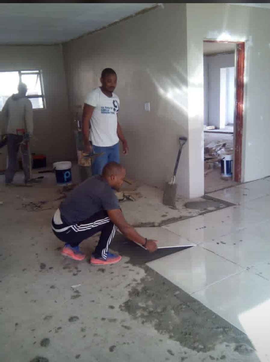 kglenyora's tweet photo. My dinning room am busy with it now this voucher will make my life very easier 
#HeresToHome #WinWithBuilders https://t.co/52rQZz9Ra8