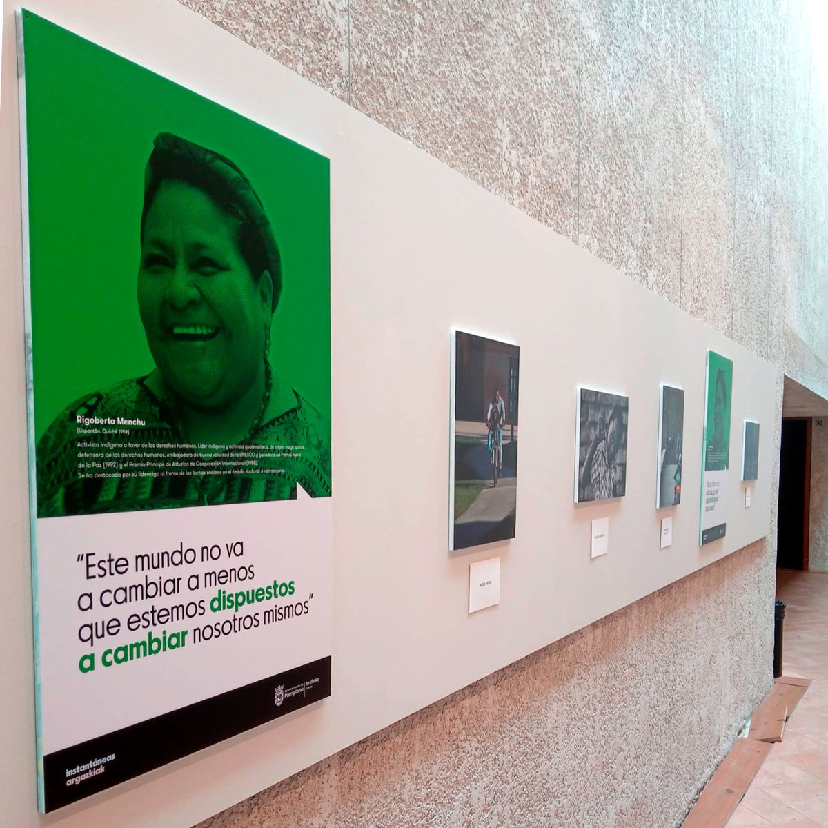Pamplona_ayto's tweet photo. 🌎📷 🔝 “Instantáneas: frases que desmontan el racismo”
Formada por 22 obras fotográficas, esta exposición refleja la convivencia de la diversidad cultural en la vida cotidiana de nuestra ciudad
👉 En el Palacio del Condestable hasta el 5 de abril
+INFO: https://t.co/2bpu17Ns3b https://t.co/wKn2swqnXq