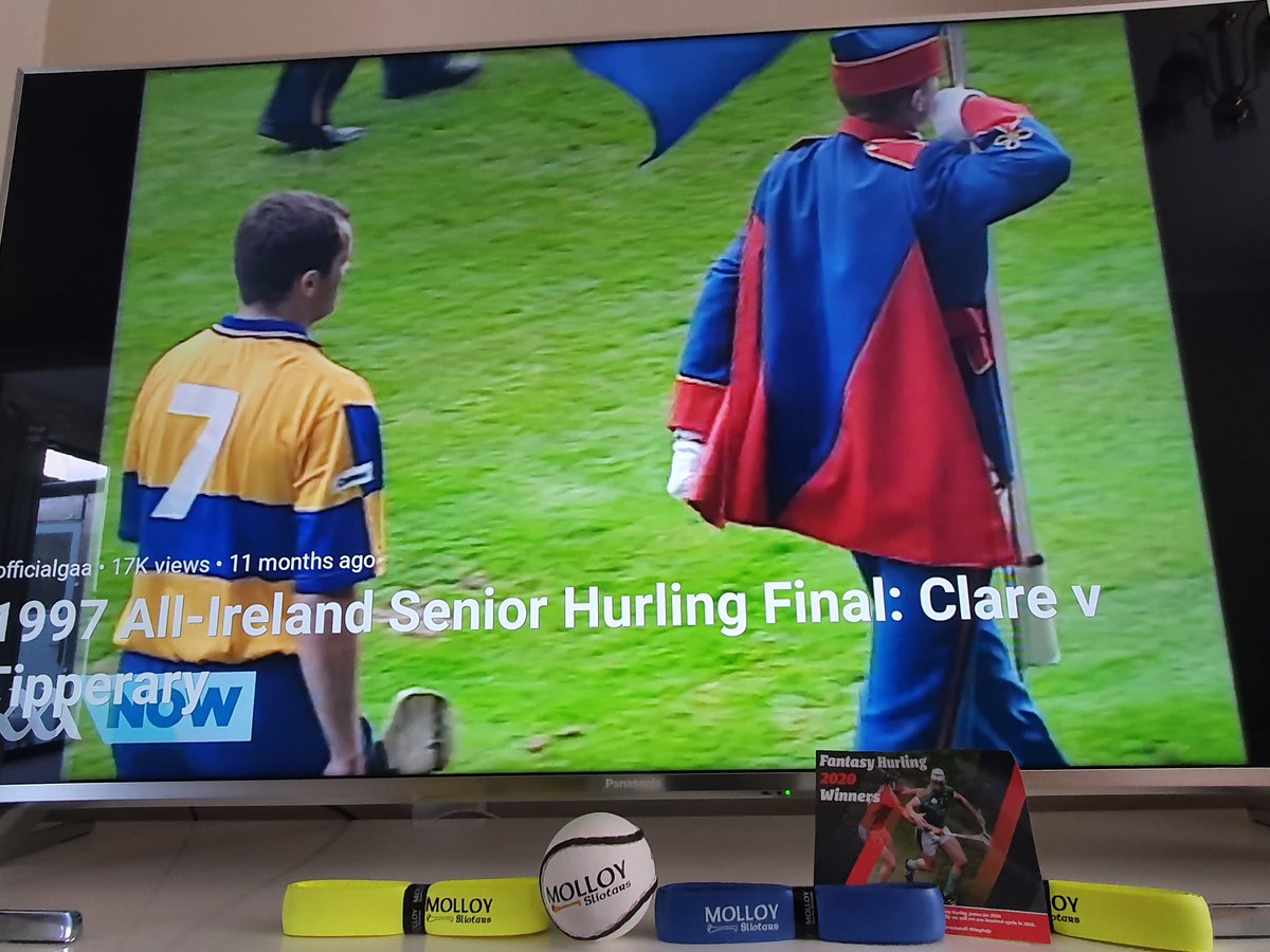 carabane's tweet photo. @FantasyHurling @MolloySliotars 
Lovely delivery this morning, thanks again for organising the competition last season 👏 Lovely saffron &amp;blue Clare grips to boot! https://t.co/kQ2vixSPZn