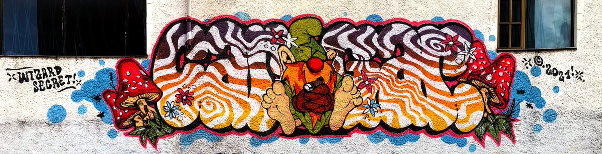 ralphbakshi's tweet photo. Wizards #streetart by #load42 in Bogotá, Colombia https://t.co/LqGcNpqJon