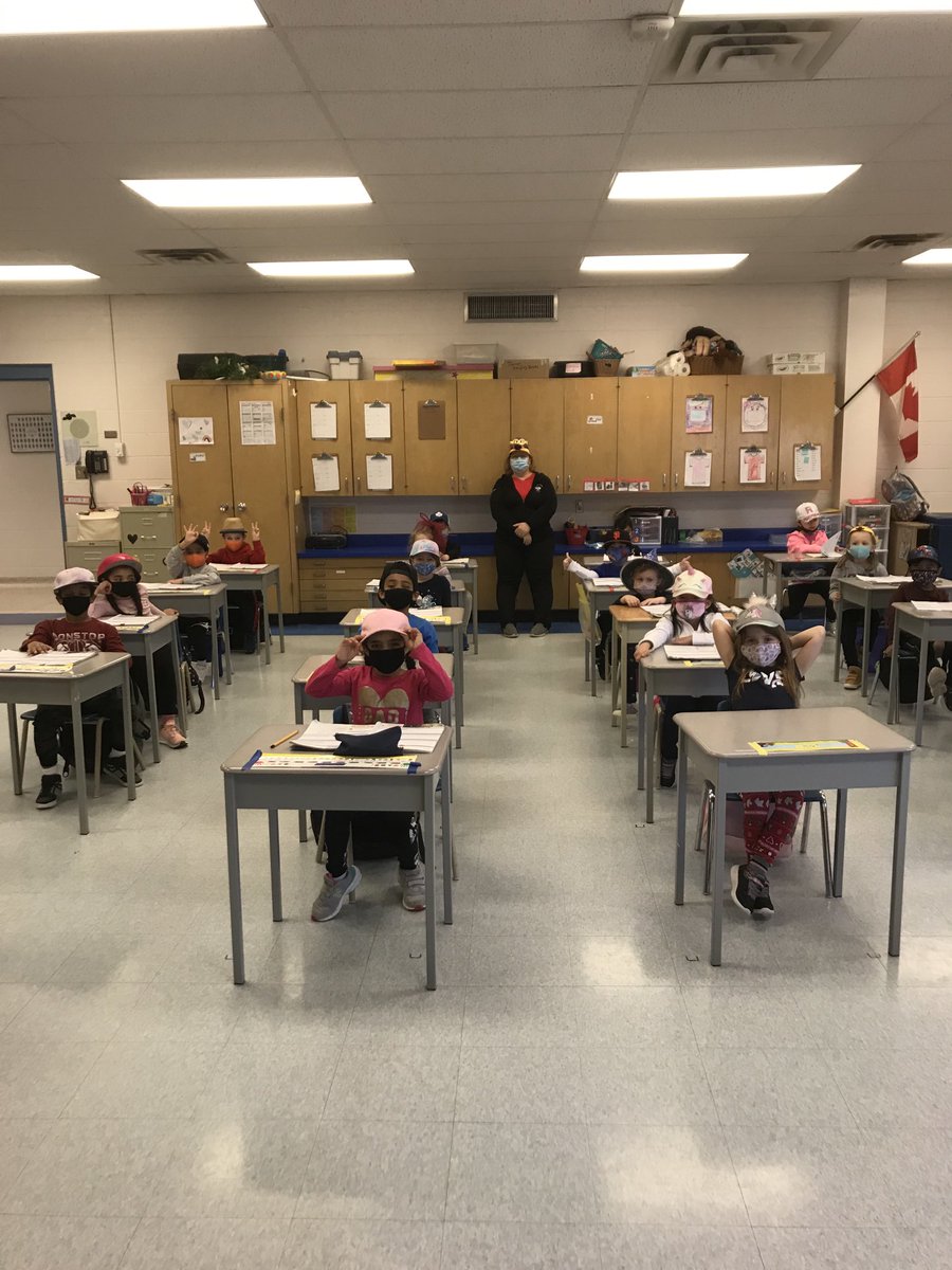 Friday Fun Day. Hat day! 👒🧢🎩🎓🥳