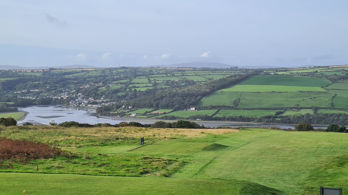 Golf is back! 
Thanks to @STUARTADAMS3  and the team, we are ready to go
At the moment it is members only
If you are interested in becoming a member please Contact 01239 621775 
#dailysteps #physicalhealth #mentalhealth #sociallyactive #stunninglocation #meetlovelypeople