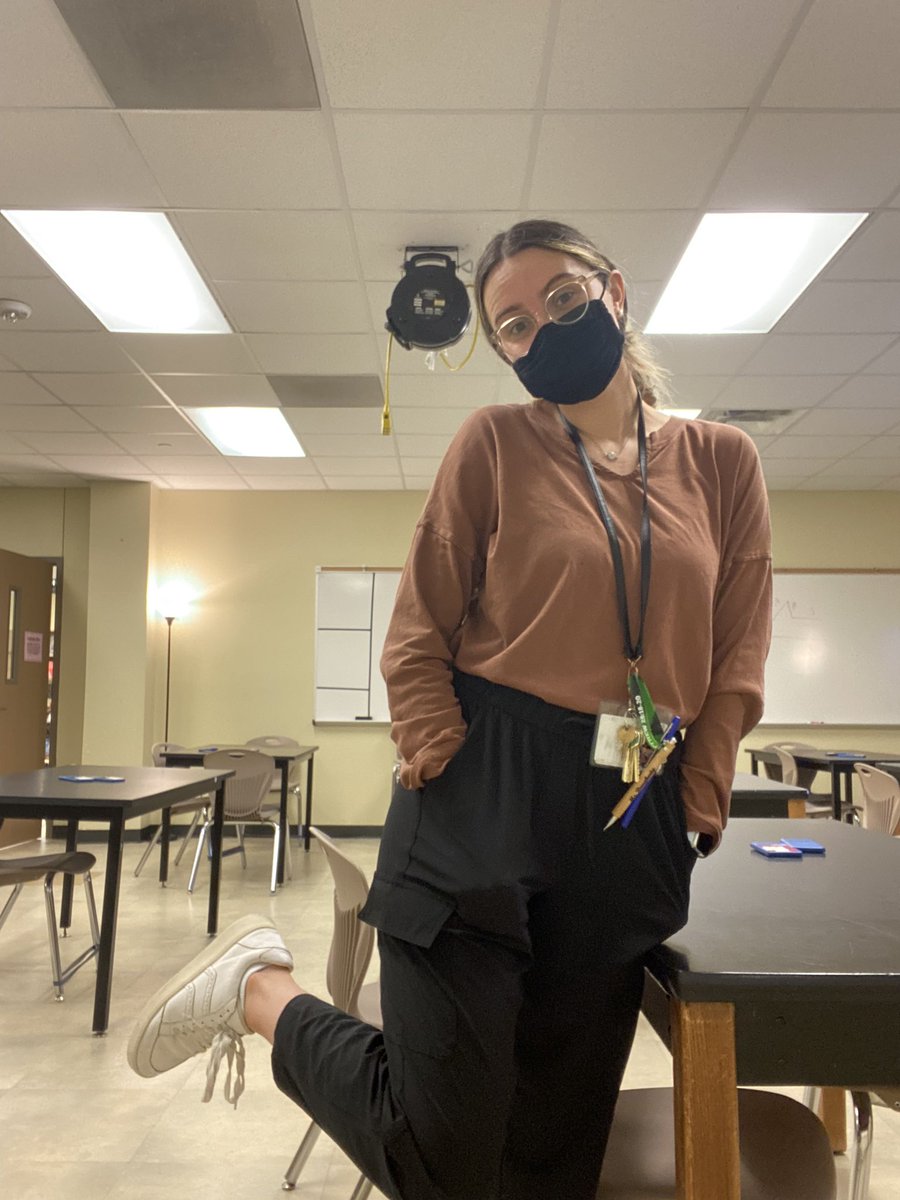 “Dress like your strengths” consistency- I dressed the same as I do everyday because I am very consistent :) #mayde4strengths <a href="/lindseymstevens/">Lindsey Stevens</a> @JennHolda_MCJH