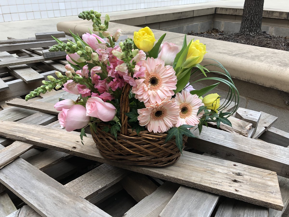 "Spring Garden Basket" by BOS Floral <a href="/boswell_cte/">Boswell CTE</a> <a href="/EMSISD_CTE/">EMSISD CTE</a> <a href="/EMSISD/">EMS ISD</a> <a href="/boswellhs/">Boswell High School</a> #springflowers #floraldesign