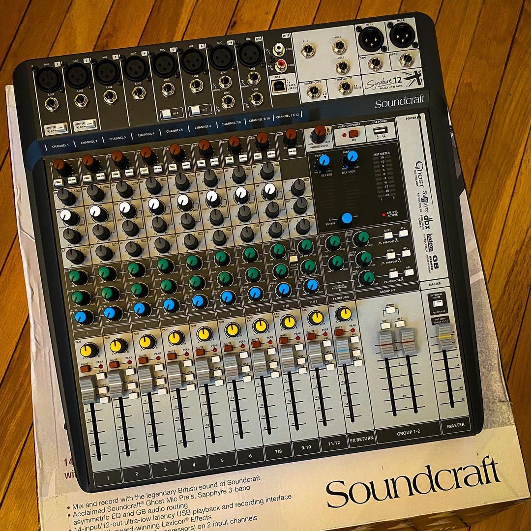 Combining Soundcraft’s iconic Ghost mic preamps with multi-track USB recording and playback, the #Signature12MTK offers pristine audio quality and the flexibility to support studio or live sound applications. Thanks for sharing, IG user guitargoonie! ➡ bddy.me/3tjGiBz