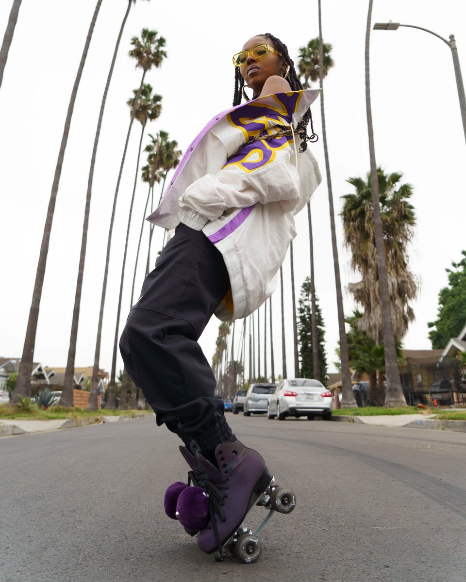 Loving my new Lakers jacket gifted by <a href="/NikeLA/">Nike LA</a> , just in time for the #LAKESHOW tonight!! #LAKERSNATION 🔥💜💛