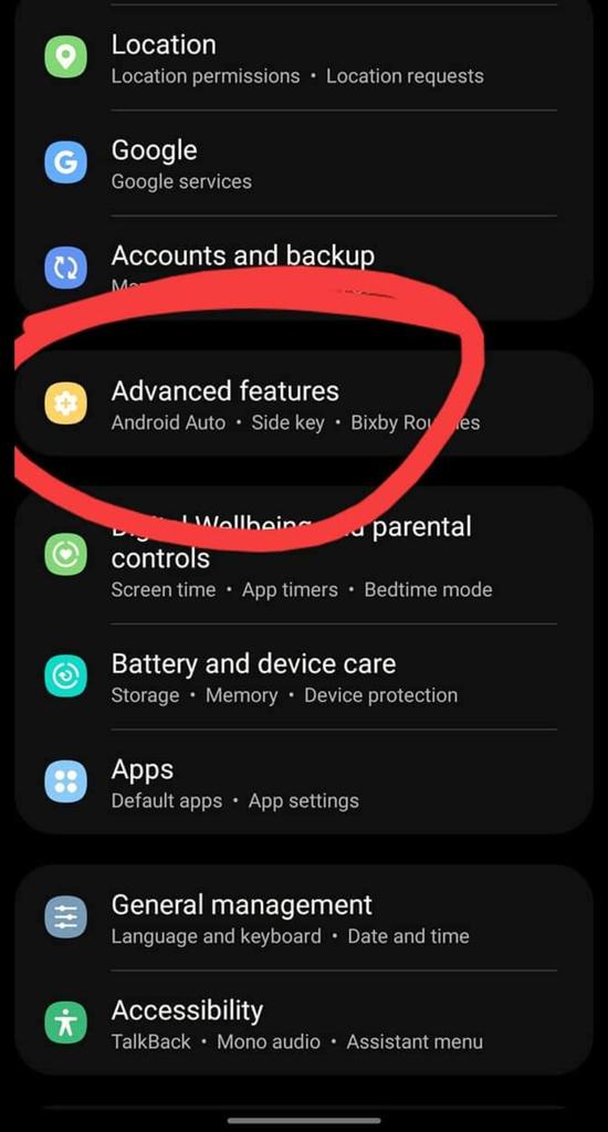 payne85's tweet photo. You can also set an SOS on your Samsung too! You can set a specific phone number for it to automatically message, it will take pictures from the front and back camera and record audio.
Go to settings 
Advanced features 
Send SOS message 
Then turn on and follow the instructions. https://t.co/iqikblqPTN