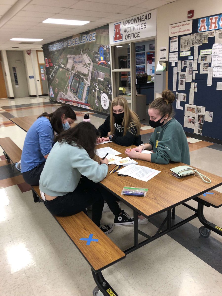 Interact took on nurse gift bags to thank our nurses for all their extra duties with Covid! Thanks to all who helped :)