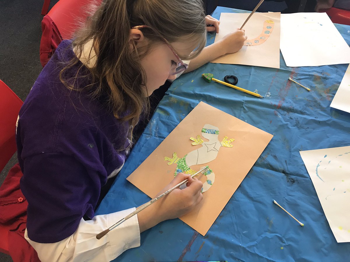 WhetstoneYear6's tweet photo. Year 6 have produced some fantastic aboriginal artwork this afternoon. I can’t wait to put them up on display! 👍 https://t.co/FU6UqMSq1G