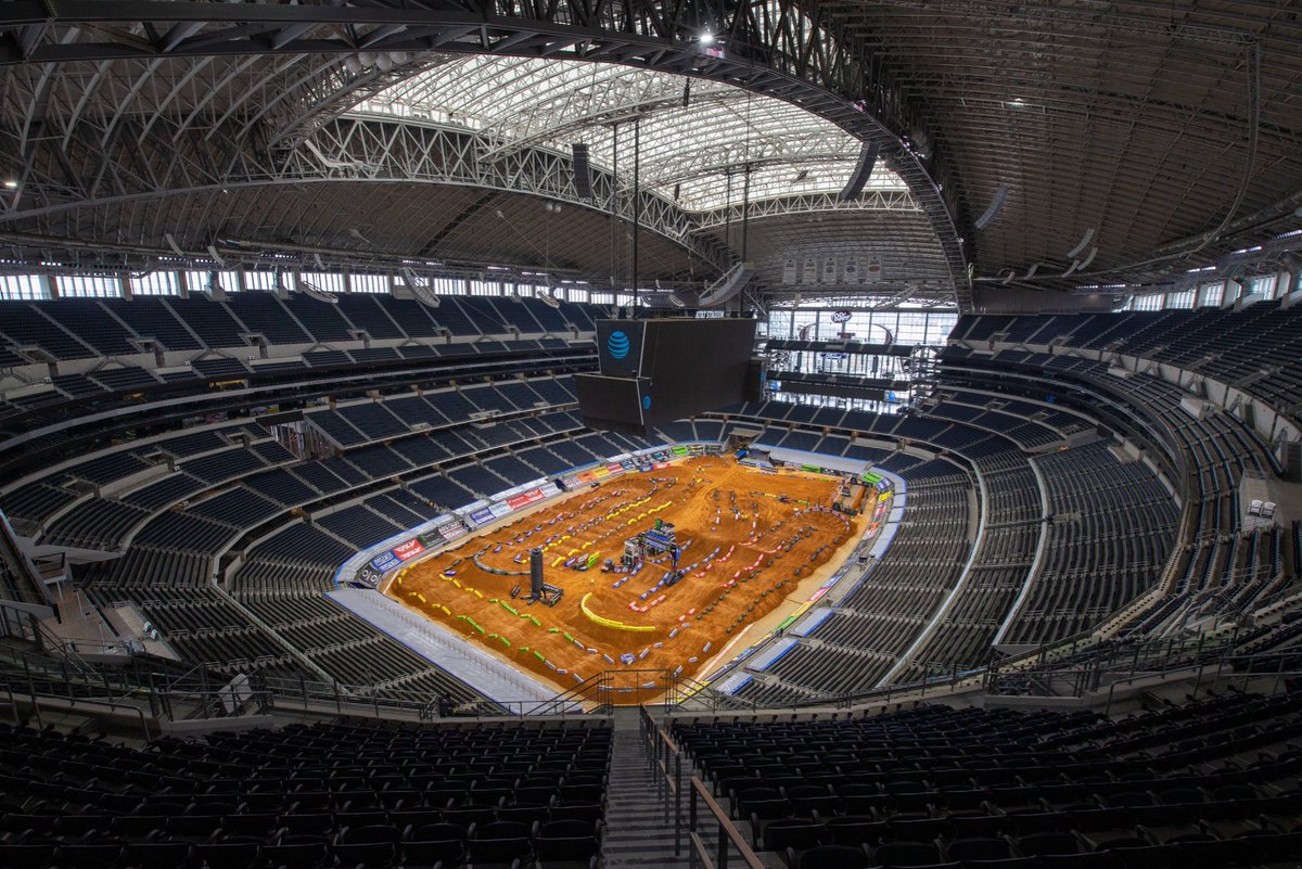SupercrossLIVE's tweet image. 📍 @DallasCowboys 

#SupercrossLIVE #DropTheGate