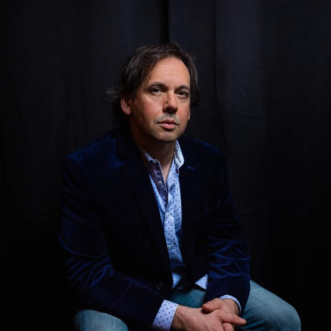 Portland based musician, <a href="/steve_drizos/">Steve Drizos</a> is my guest on the show today! He's just released his debut album, "Axiom". We have a great convo.  Listen here: bit.ly/HDIGH960 or
Apple: apple.co/2ziAou9
Spotify: spoti.fi/3edr4q4 or wherever pods are served.