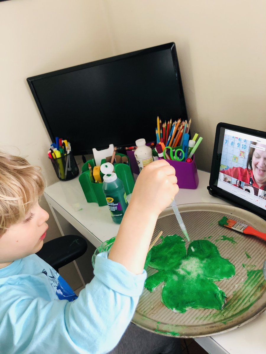 Virtual Pre-K chemists mix ingredients to create and discover the magic of leprechaun paint!☘️🪙 <a href="/MineolaVirtual/">Mineola Virtual</a> #mineolaproud #mineolaprekgrows