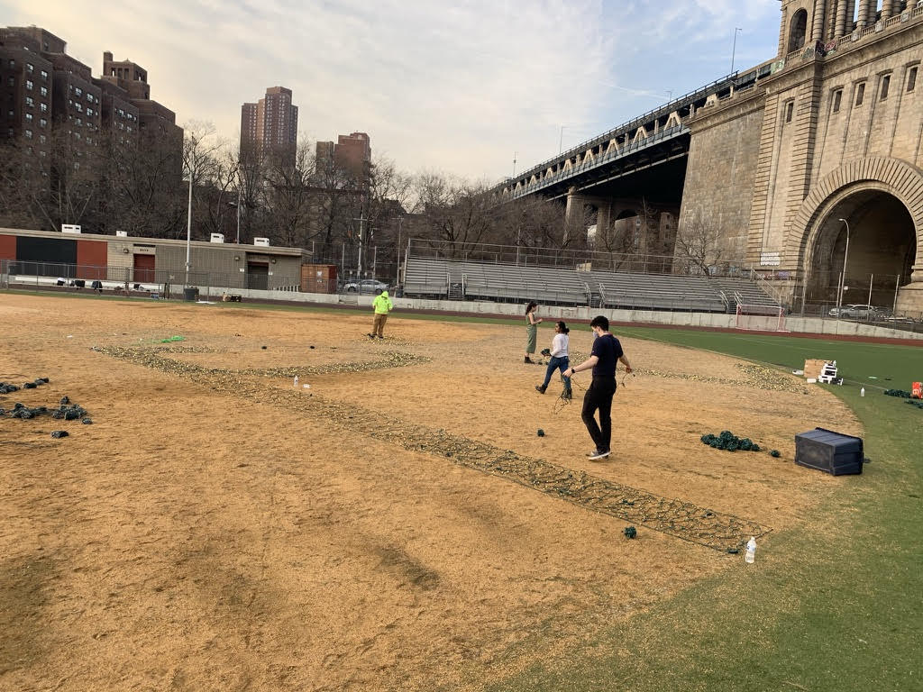 The team at <a href="/UASEM_NYC/">UASEM</a> is preparing for this evening's "Let Hope Light the Way” Memorial Exhibit honoring NYers lost to COVID-19 and the first-responders who have fought so hard to save them. See the illuminated "hope" starting tonight at sundown. Details: bit.ly/3lfWSzv