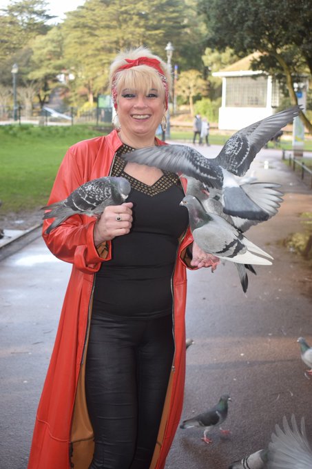 Feeding the birds and squirels on todays walk. xxxx https://t.co/HxfbA65SIw<a href="/tag/adultwork"class="tags"><span>#adultwork</span></a>